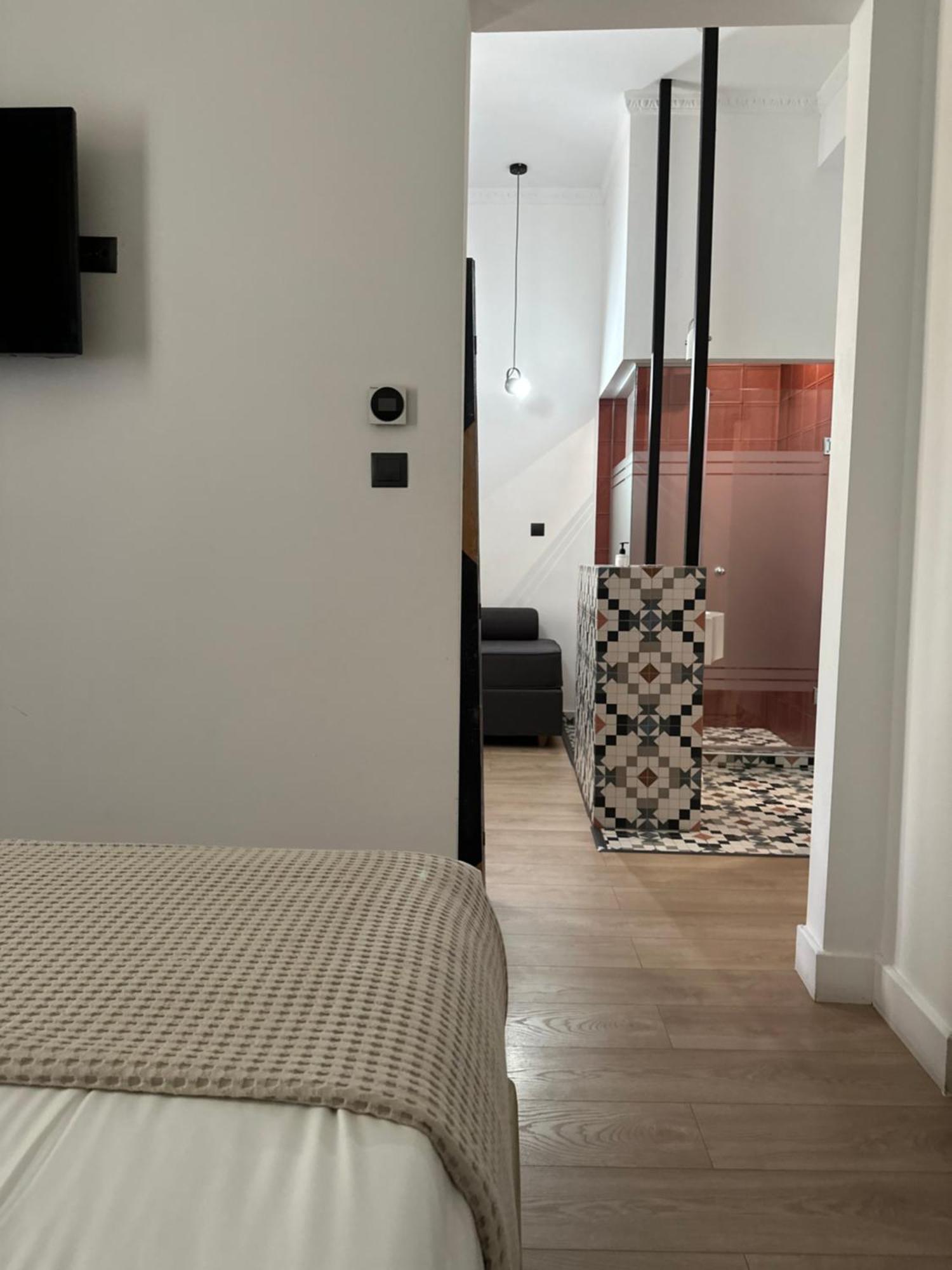 Apartahotel The Maroon Bottle Luxury 4*